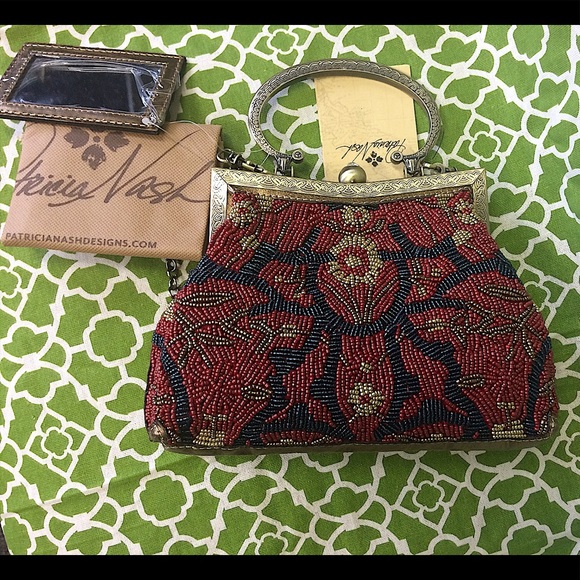 Patricia Nash Handbags - 💖Patricia Nash💖Beaded💖Gold Giulietta handbag💖